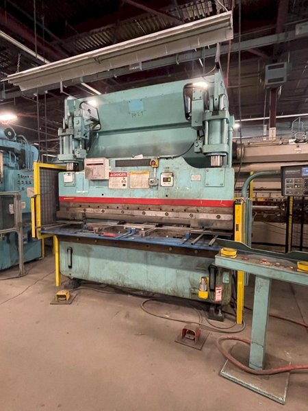 90 TON X 8' CINCINNATI HYDRAULIC PRESS BRAKE: STOCK #76649