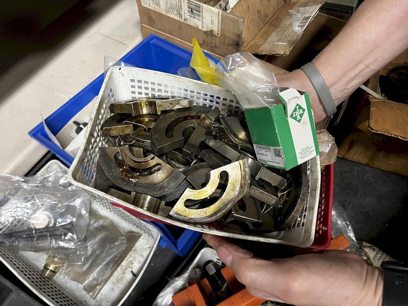 8mm Moroni Transfer Header Model MB/765