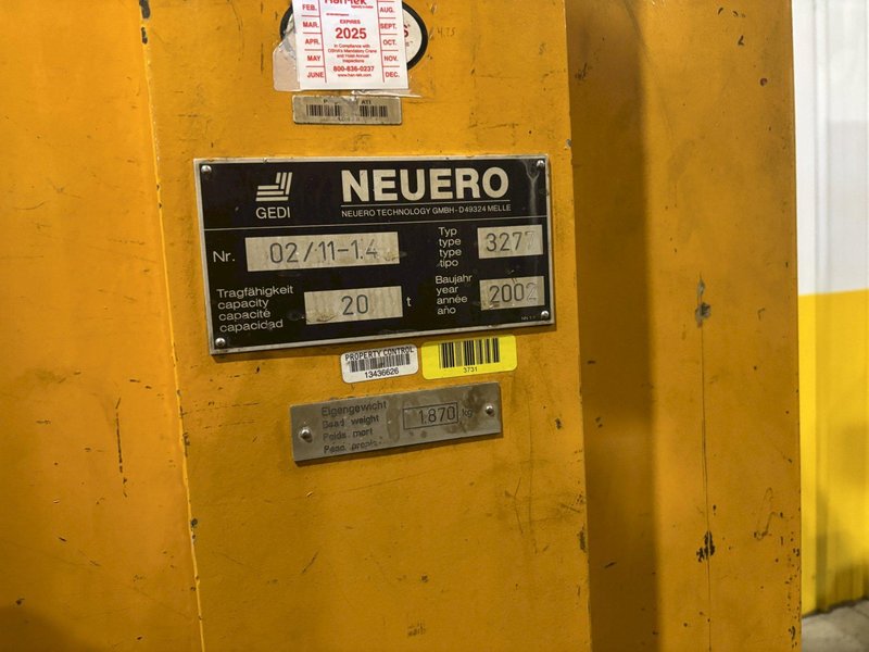 (4) 20 TON (160,000 LBS TOTAL) RAILWAY / NEUERO HEAVY DUTY MOBILE VERTICAL LIFT JACKS: YOBRO #23870