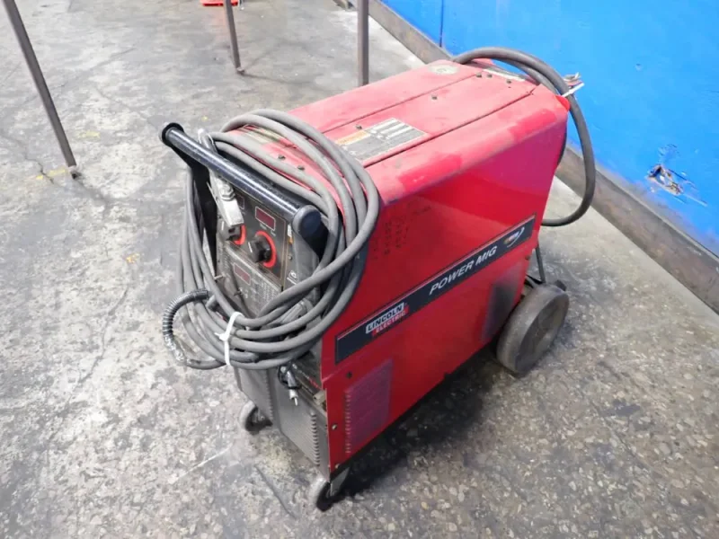 LINCOLN ELECTRIC 350 A WELDER   -  POWER MIG 350MP