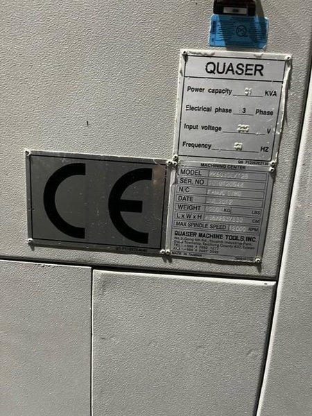 Vertical Machining Center with rotary pallet system