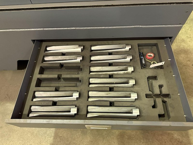 Robohelix - RX250 CNC flight forming machine