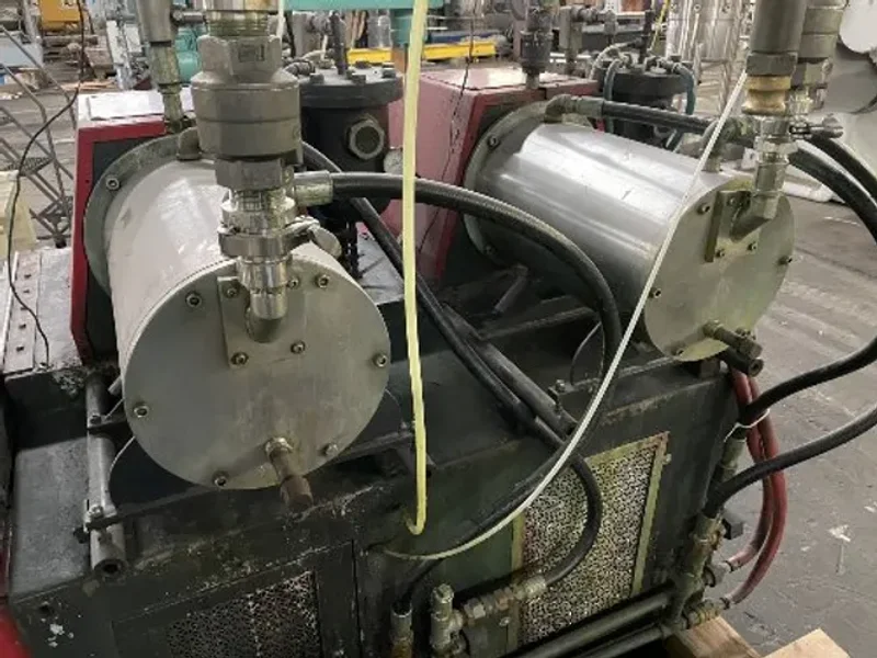 PREMIER 460 VOLT HM15II DUAL CHAMBER MEDIA MILL  -  HM15II