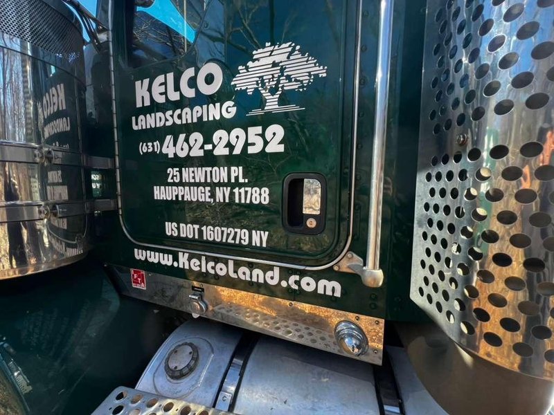 Kenworth T800 Dump Truck, 2011 – Heavy-Duty Tandem Axle