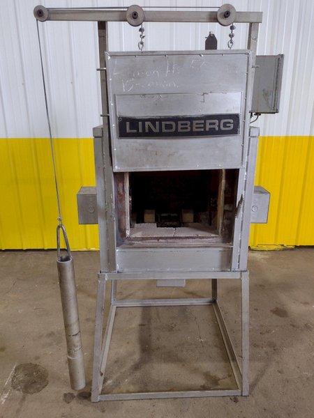 17" X 13" X 25" LINDBERG ELECTRIC FURNACE: STOCK #18853