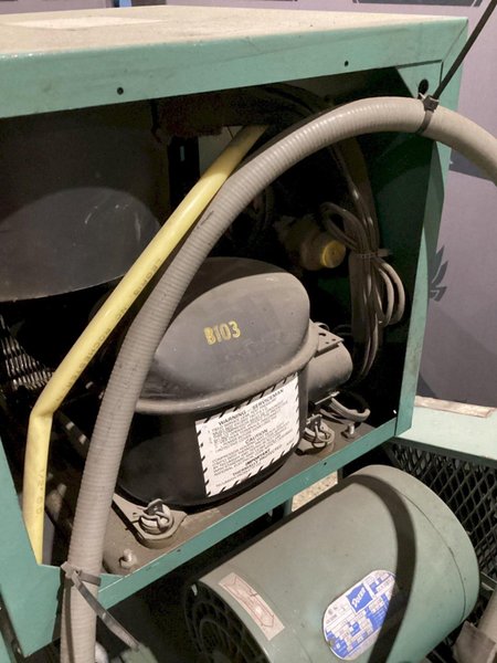 CHAMPION 8010 AIR COMPRESSOR USED