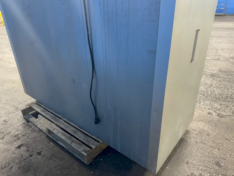 McCALL COMMERCIAL REFRIGERATOR  -  7-7070T