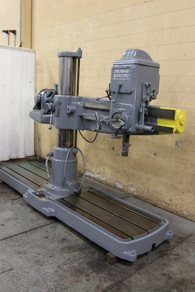4&#039; X 9&#039; CINCINNATI DUAL BASE RADIAL DRILL: STOCK 67012