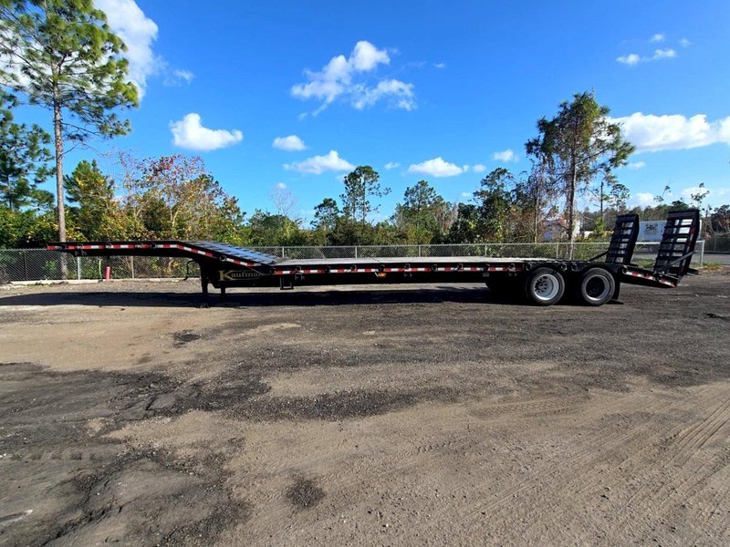 Kaufman FN35 Flatbed Equipment Trailer, 2024 – 48 FT, 35 Ton, Spring Ride