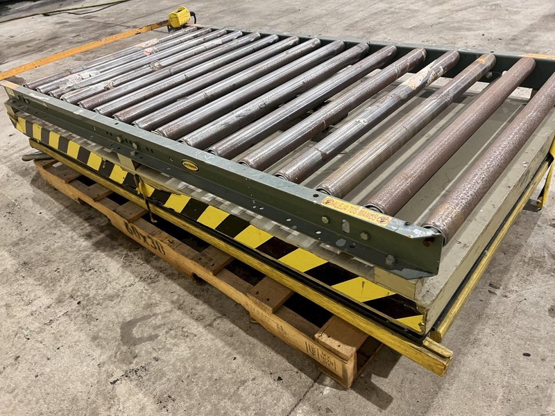 4,000 LB X 72" X 36" SOUTHWORTH MODEL #LS4-36 HYDRAULIC LIFT TABLE WITH ROLLER CONVEYOR TOP: STOCK #20895