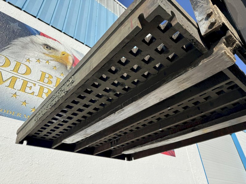 5’ X 6&#039; ACORN WELDING TABLE: STOCK #77875