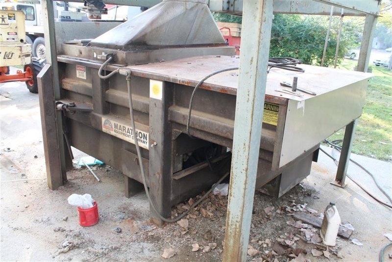 15 HP MARATHON BALER &amp; CHIP COLLECTION SYSTEM: STOCK #61739