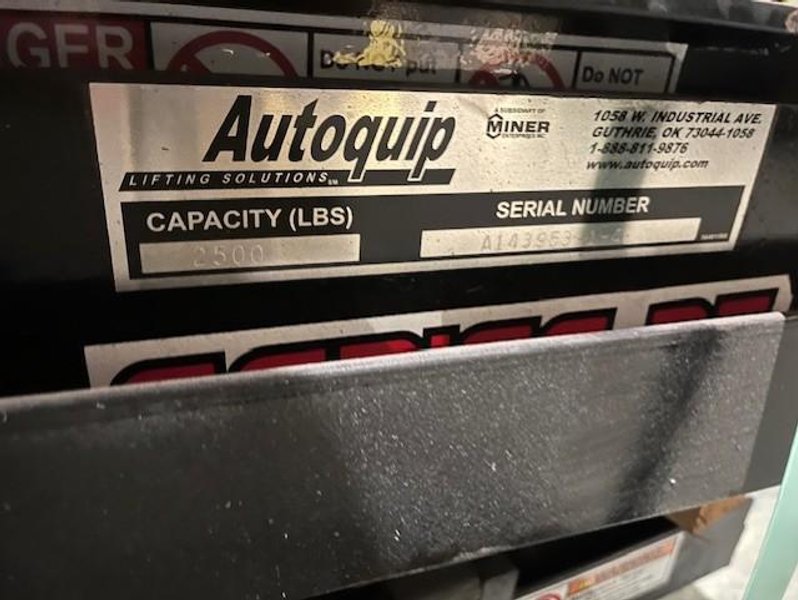 2,500# 24" X 48" AUTOQUIP ELECTRIC LIFT TABLE STOCK# 3971