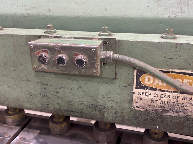 10' X 1/4" WYSONG MODEL #1025 MECHANICAL POWER SQUARING SHEAR: STOCK #20267