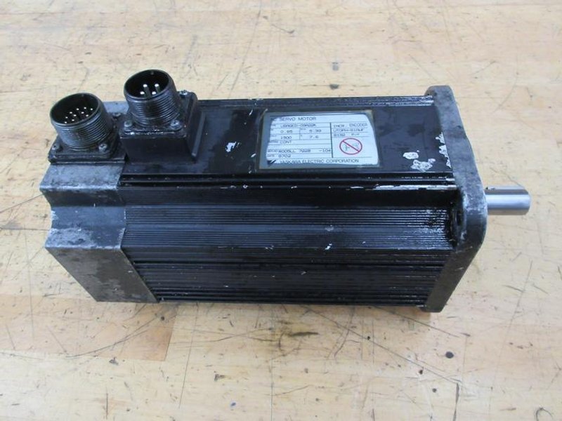 Used Haas Servo Axis Motor Sigma 1- 09 (Long) Part #93-62-0013 (Yaskawa Model USAGED-09A22K)