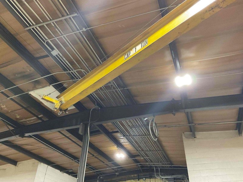1 - PREOWNED 1-TON JIB CRANE