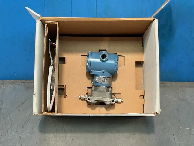 ROSEMOUNT 800PSIG PRESSURE TRANSMITTER  -  3095MA2CABA15AA001AB