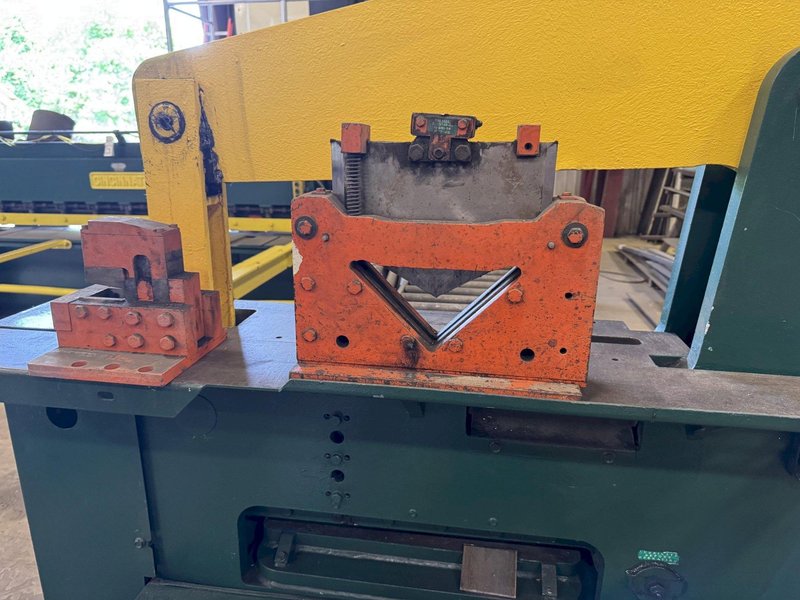 90 TON SCOTCHMAN 9012-24M HYDRAULIC IRONWORKER