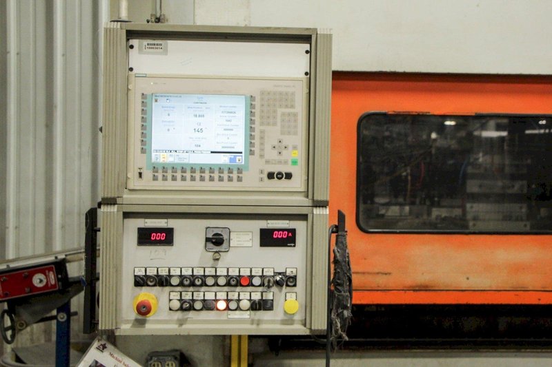 220 Ton Manzoni E200 2MR/SL 200 Floor Mounted CNC HS Stamping Press, 2003- Siemens, Decoiler, Straightener