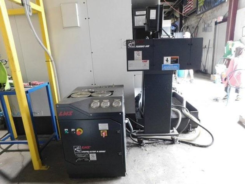 Doosan BVM 5700 VMC, 2022 – LNS Chip Conveyor &amp; Chip Blaster