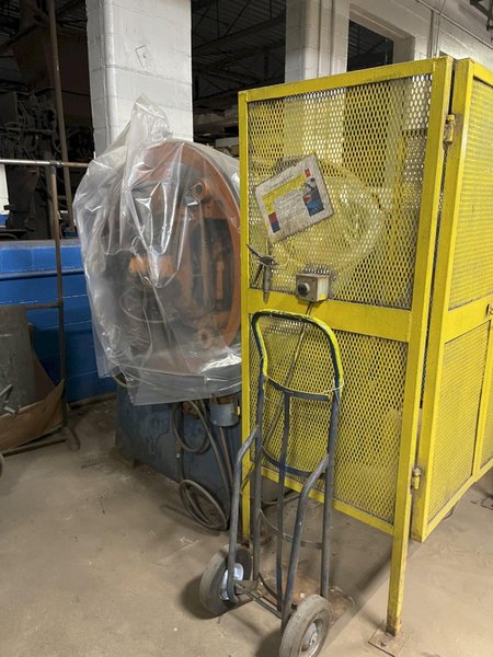 Shalco model u180 shell core machine with dual feed tank and blow valves, gun drilled heater plates and plc controls, gas system