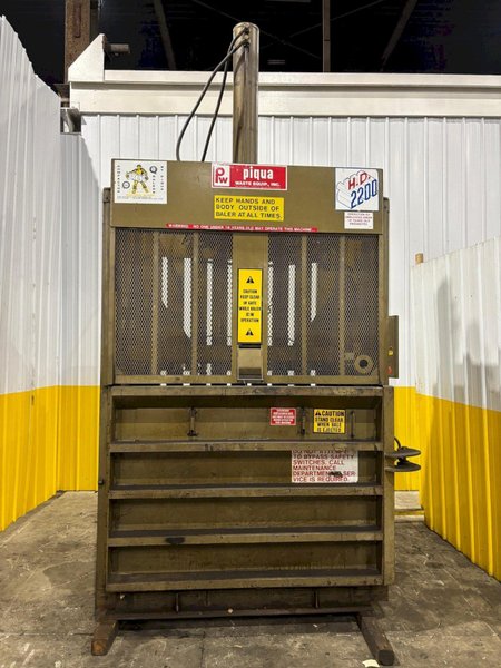 30&quot; X 60&quot;  PIQUA MODEL #HD2200 VERTICAL HYDRAULIC CARDBOARD BALER: YOBRO #24465