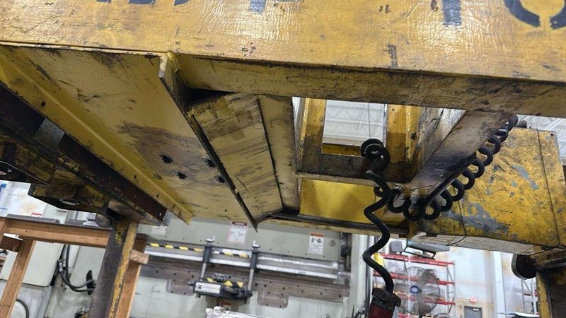 40,000# CM CADY POWERED SHEET LIFTER STOCK# 3973