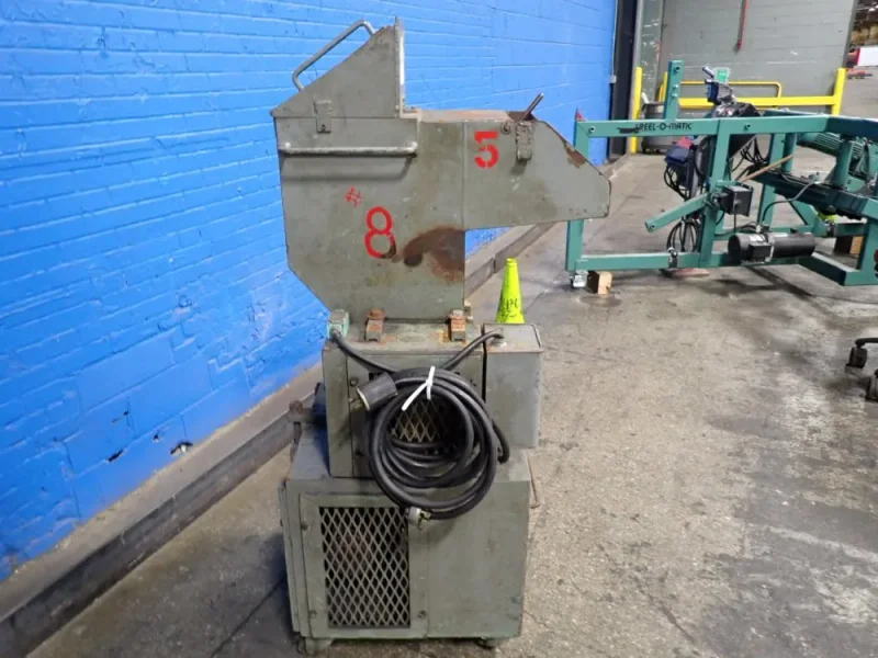 13" X 11" X 15" PLASTIC GRANULATOR