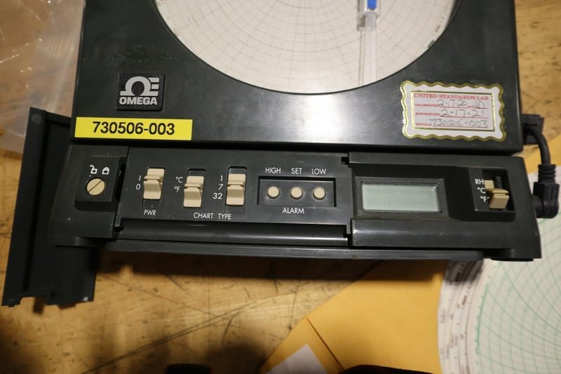 (2) Omega CT485B Temperature and Humidity Recorders with Graph, (1) Sensor- Auction Item