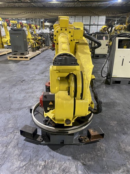FANUC – R-2000iA/210F w/ R-J3iB Controls &amp; External Controls Panel REFURBISHED