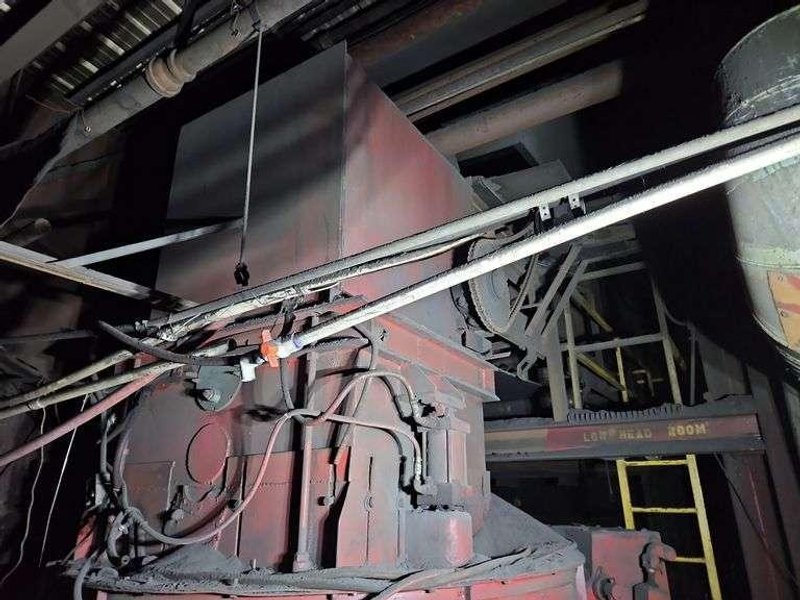 B and P model 85b muller with dust hood, motor and gearbox, batch hppper and cooling blower