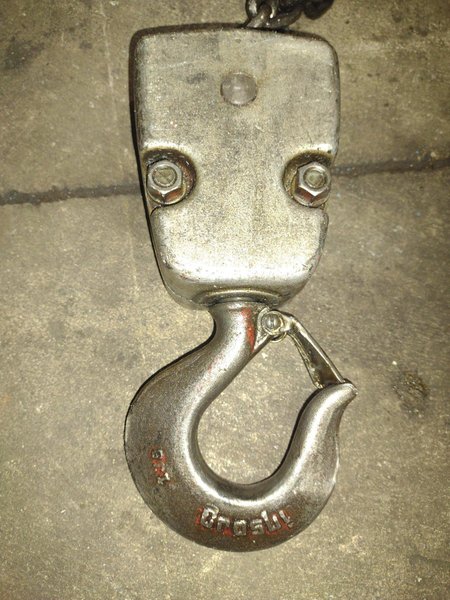 2 TON DAYTON MOTORIZED CHAIN HOIST: YOBRO 24665