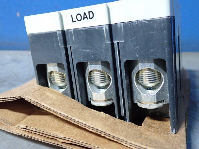 EATON 1/3HP INDUSTRIAL CIRCUIT BREAKER FRAME   -  JGH325033GC