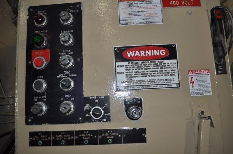 230 Ton x 12' Niagara Press Brake