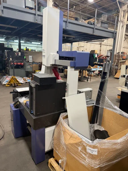 USED MITUTOYO CRYSTA-APEX C574 20" X 28" CMM