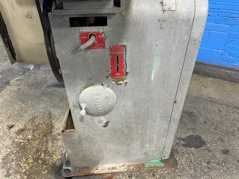 DOALL 15” VERTICAL BAND SAW  -  1612-U