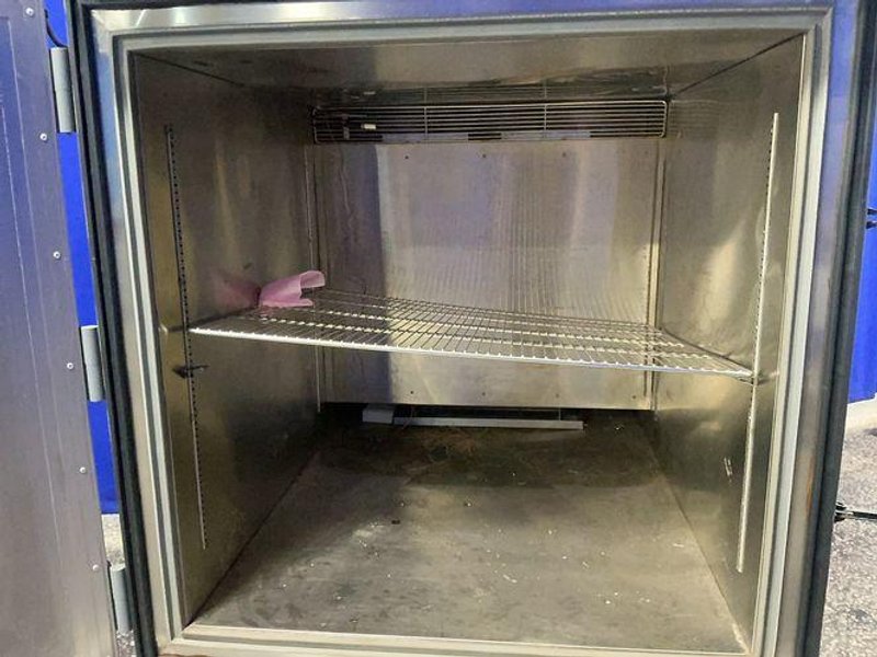 CINCINNATI SUB-ZERO PRODUCTS 38”X38”X38” CHAMBER TEMPERATURE CHAMBER  -  ZH-32-2-H/AC
