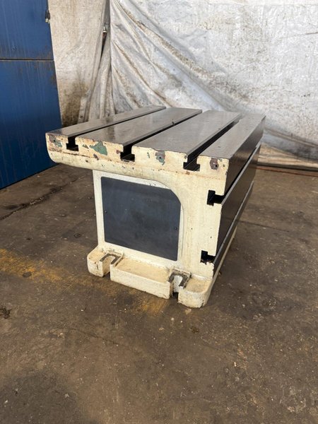 24" W X 18" D X 18" T CARLTON T-SLOTTED DRILL BOX TABLE. STOCK #0542926