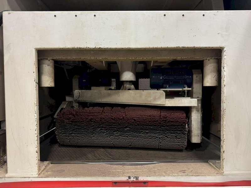 TIMESAVERS MODEL 2211-03-09 MULTI DIRECTIONAL ROTARY BRUSH DEBURRING MACHINE