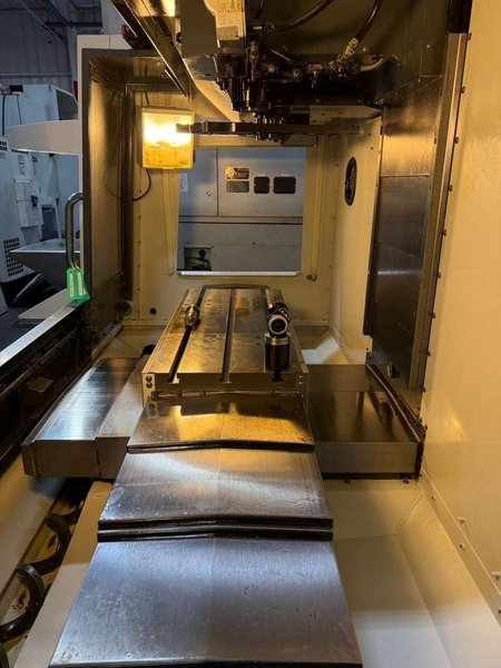 Haas VF-2 CNC Vertical Machining Center – 30,000 RPM, WIPS, Linear Scales Mill
