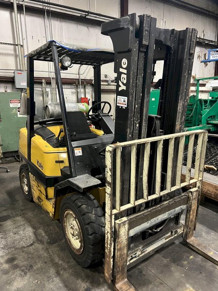 7750 LBS YALE MODEL #GLP080 LP-GAS FORKLIFT: STOCK # 3446
