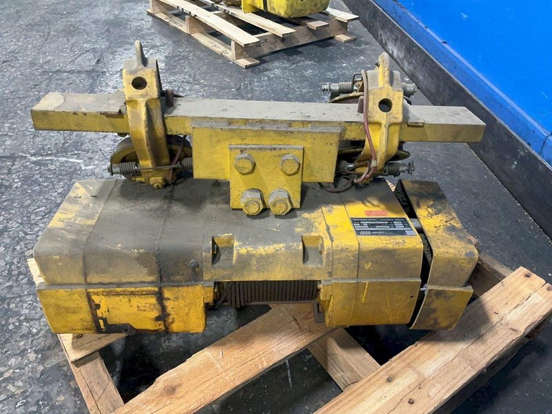 ACCO WRIGHT 1000 LBS HOIST