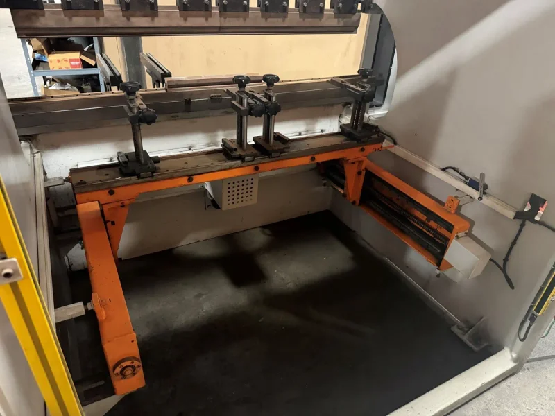 USED ERMAK POWER BEND PRO 83" X 66 TON HYDRAULIC 3 AXIS CNC PRESS BRAKE