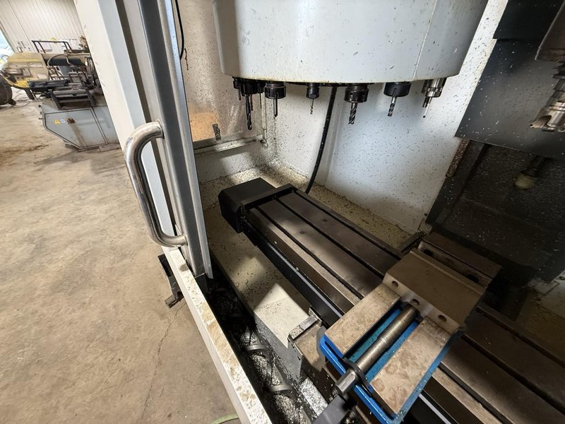 Haas TM-2P CNC VMC, 2014 – Wireless Probing, Chip Auger, Programmable Coolant, ATC