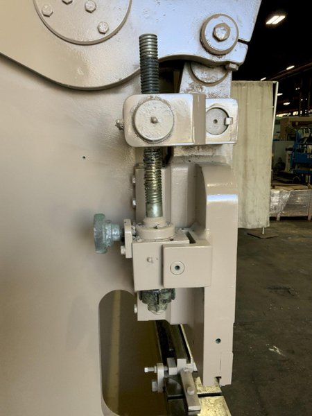 100 TON X 12' ACCURPRESS 710012 HYDRAULIC PRESS BRAKE: STOCK #80731