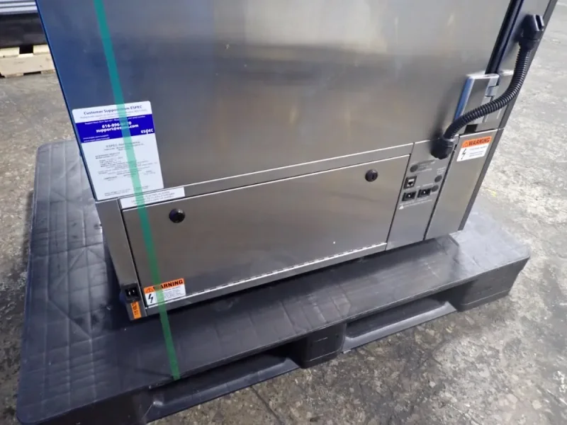 ESPEC 20" X 14" X 22" ENVIROMENTAL TEST CHAMBER   -  BTL-433