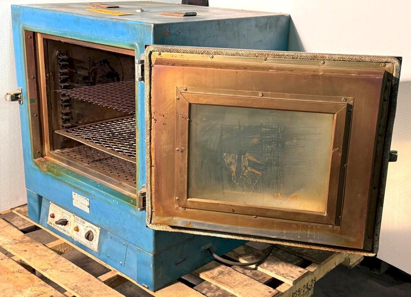 Blue M Electric Oven, Model OV-18A, 18" x 15" x 18" Deep, 550 Degrees F, 1 Phase