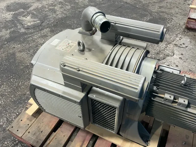 BECKER 5.5 / 6.4 KW ROTARY VANE VACUUM PUMP  -  VTLF 2.250/0-79
