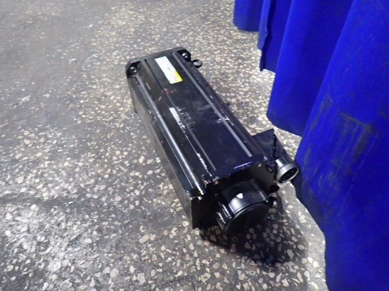 REXROTH SERVO MOTOR   -  MSK101E-0300-FN-M1-BG2-NNNN