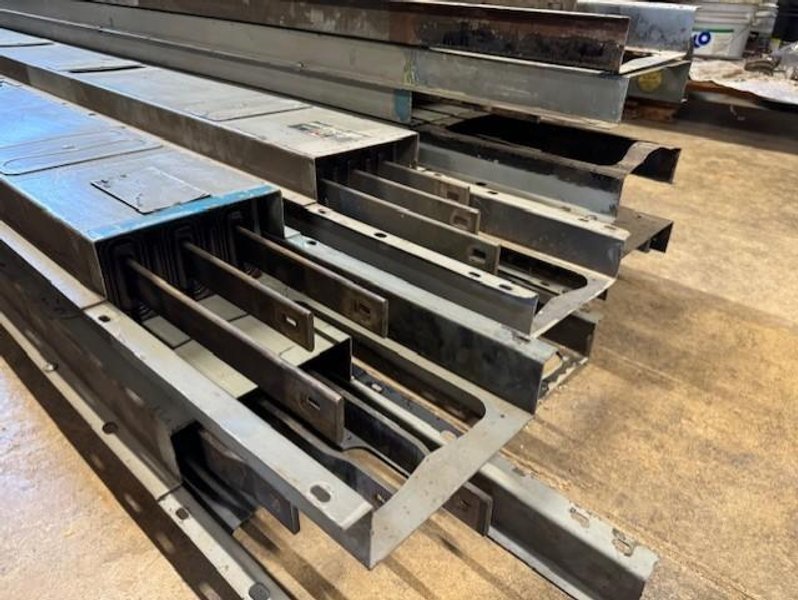 BULLDOG BUS DUCT 400 AMP 600 VOLT 10 FT SECTIONS
